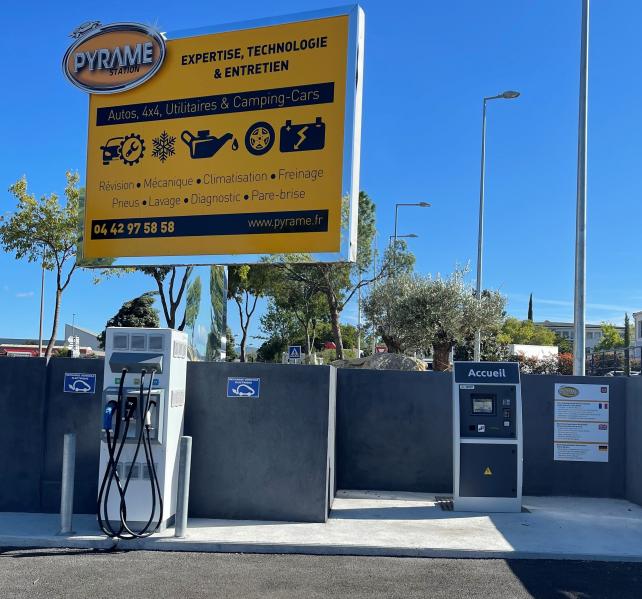 Chargeur pour Véhicules Electriques en accès 24h/24 7j/7